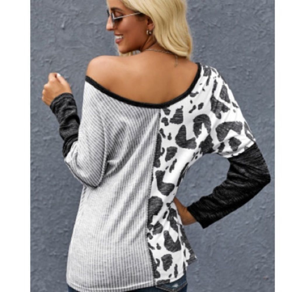 Gray Spot & Color Block Blouse - Picture 2 of 9